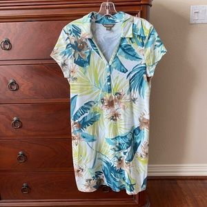 Tommy Bahama short sleeve, V-neck, collared cotton dress.  Size M.